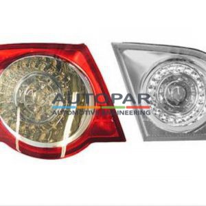 Links buiten Passat Sedan achterlicht