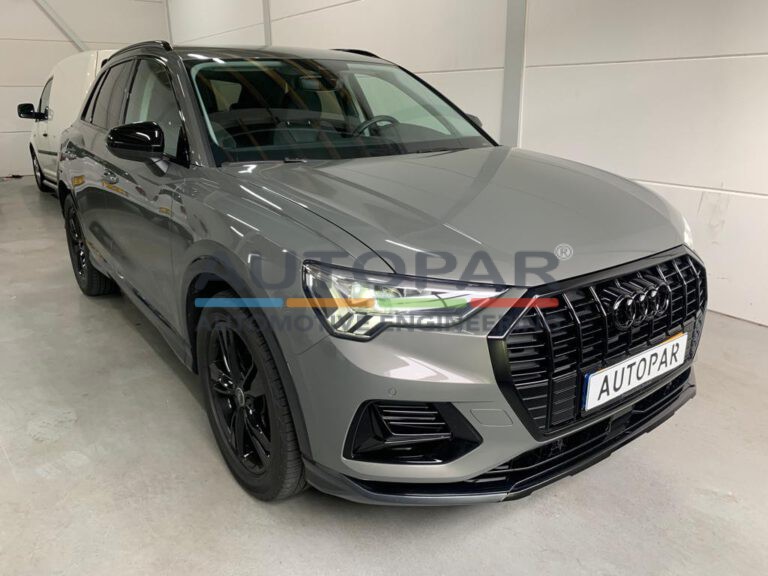 Audi Q3 zwarte logo's voorzijde ringen zwart Audi Q3 Autopar