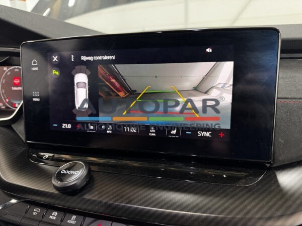 Achteruitrijcamera Skoda Octavia NX 2020 heden display