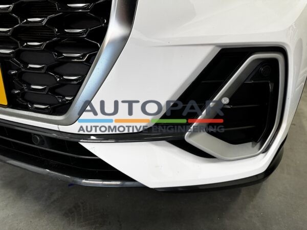 Audi Q3 F3 parkeersensoren voor detail