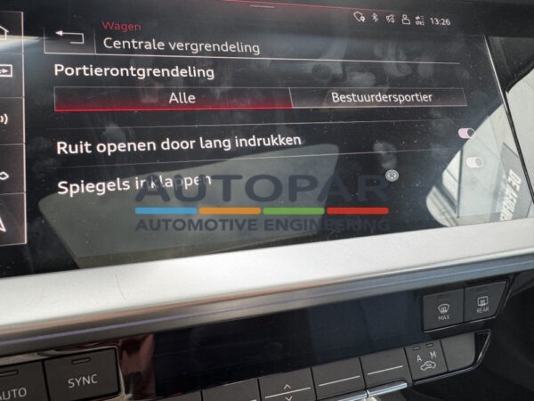 Audi A3 Automatisch inklapbare zijspiegels - A3 8Y display