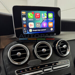 Mercedes-Benz GLC Apple Carplay Android Auto center console
